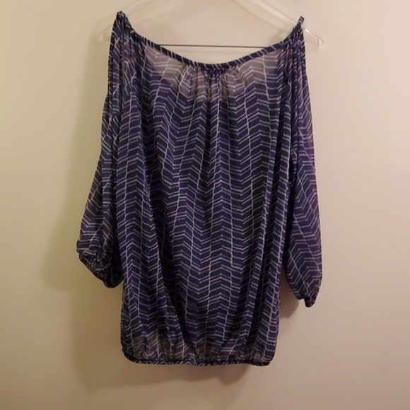 New York and Company sheer top - Picture 3 of 3